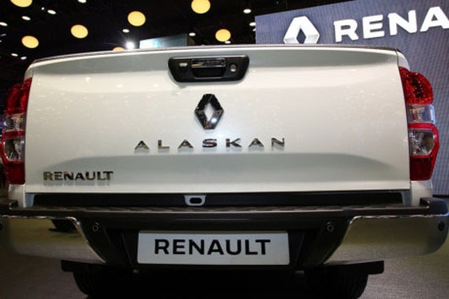 Ban tai Renault Alaskan se &quot;chot gia&quot; vao thang 9/2017-Hinh-4